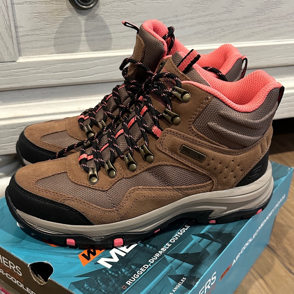 Skechers Women's Waterproof Relaxed Fit: Trego - Base Camp 167008